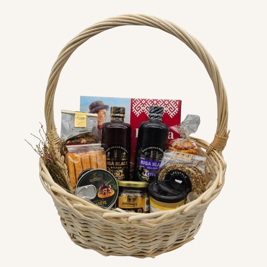 Valsts svētku dāvanu komplekts "Mēs esam Latvija"